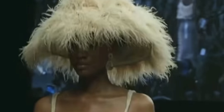 FASHION WEEKS