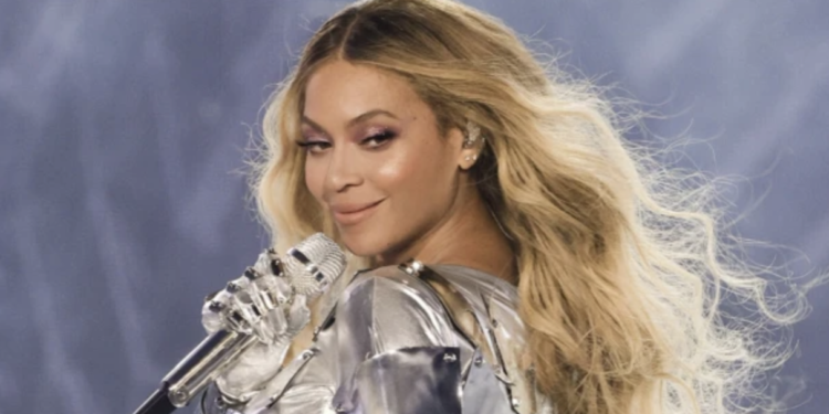 Beyoncé – Renaissance Tour Fits