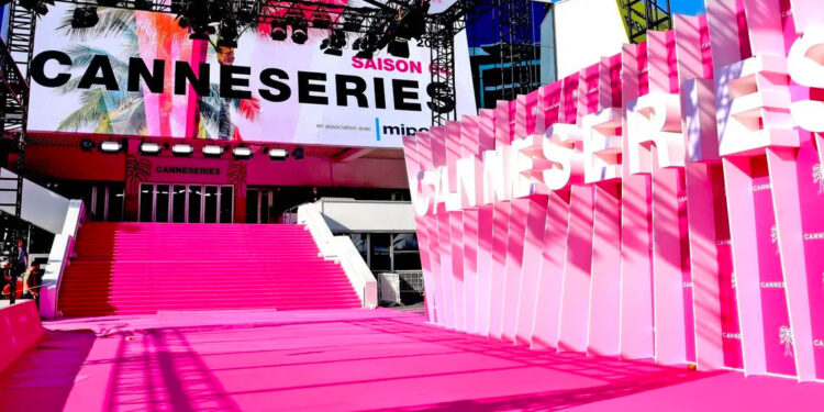 Cannes Séries 2026 : pourquoi le festival a choisi un tapis rose ?