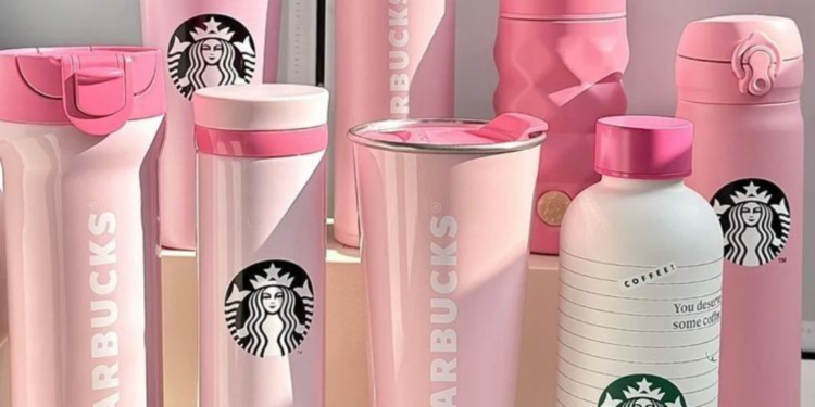 Nouvelle collection Starbucks inspirée de leur boisson rose emblématique