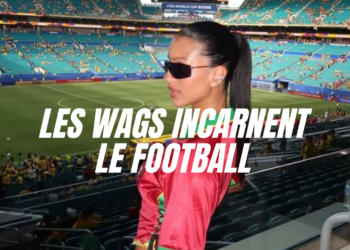 LES WAGS TRANSFORMENT LES TRIBUNES DE FOOTBALL