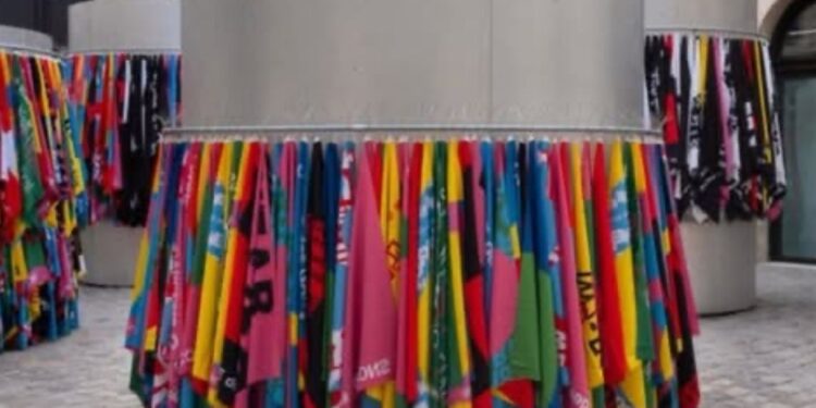 DOVER STREET MARKET X COMME DES GARÇONS
